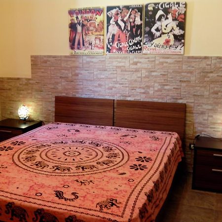 Bed&Breakfast La Casetta Sant'Alessio Siculo Værelse billede