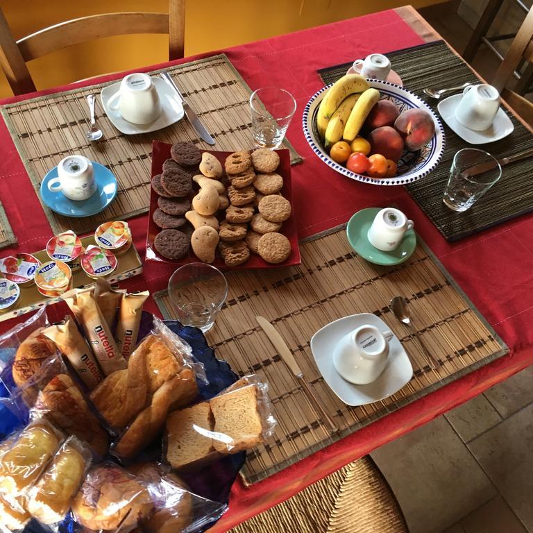 Bed&Breakfast La Casetta Sant'Alessio Siculo Eksteriør billede