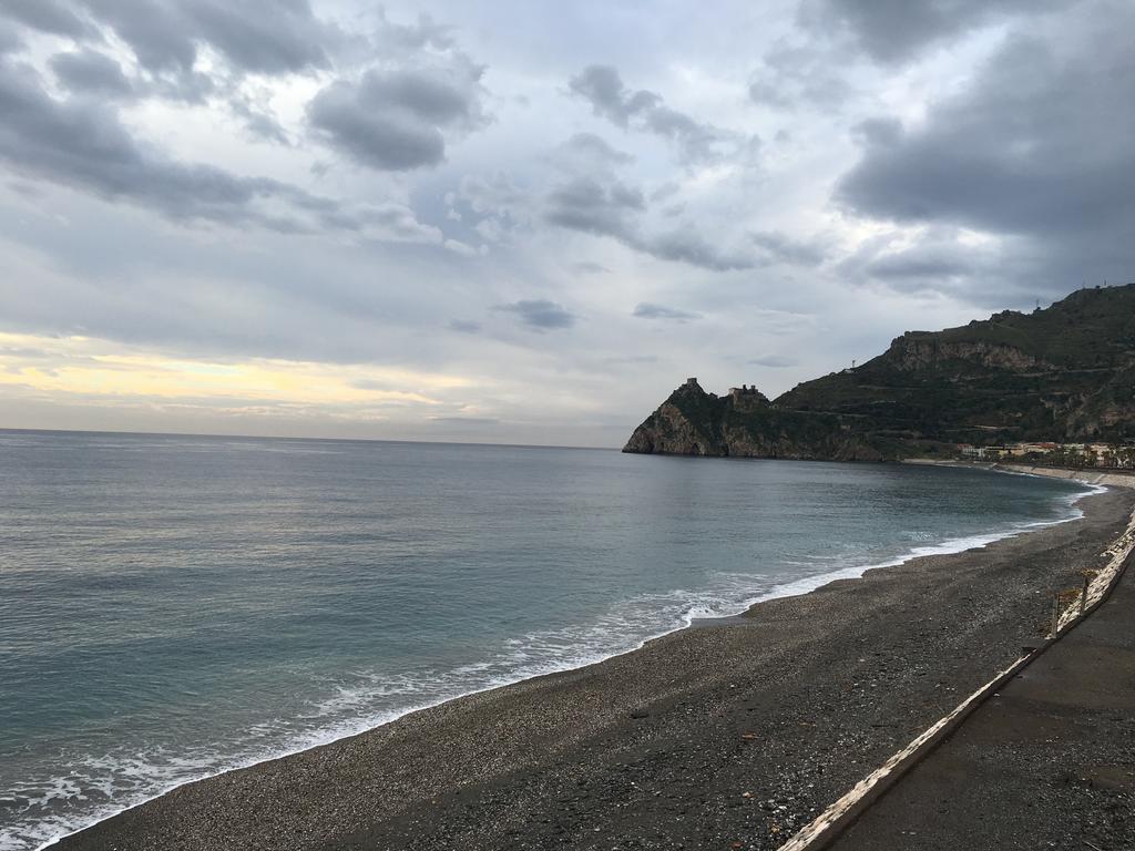 Bed&Breakfast La Casetta Sant'Alessio Siculo Eksteriør billede