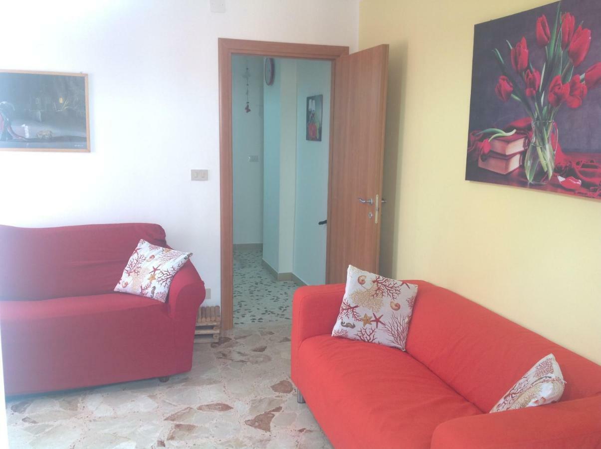 Bed&Breakfast La Casetta Sant'Alessio Siculo Eksteriør billede